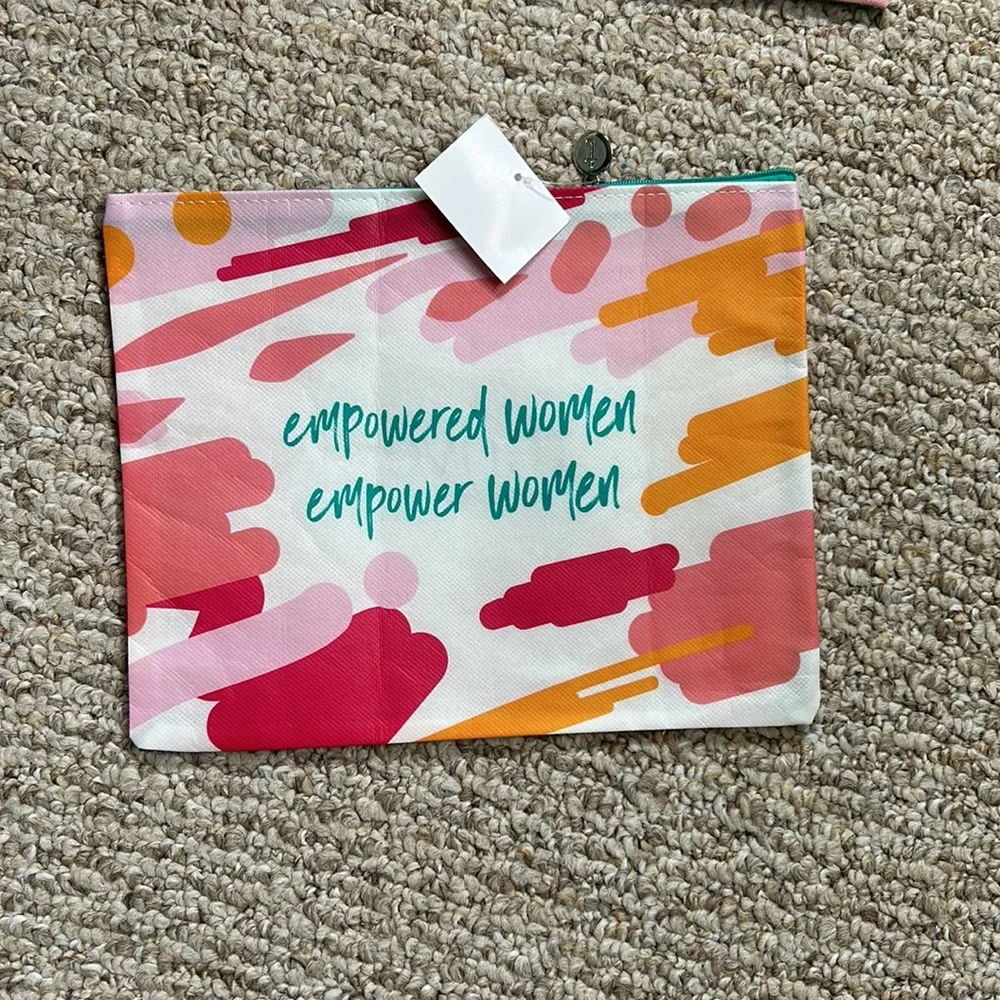 4 Thrive Causemetics Make Up Cosmetic Cases